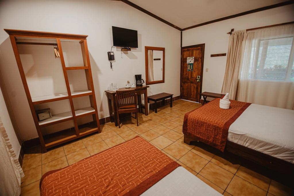 Hotel Hacienda Guachipelin - главное фото