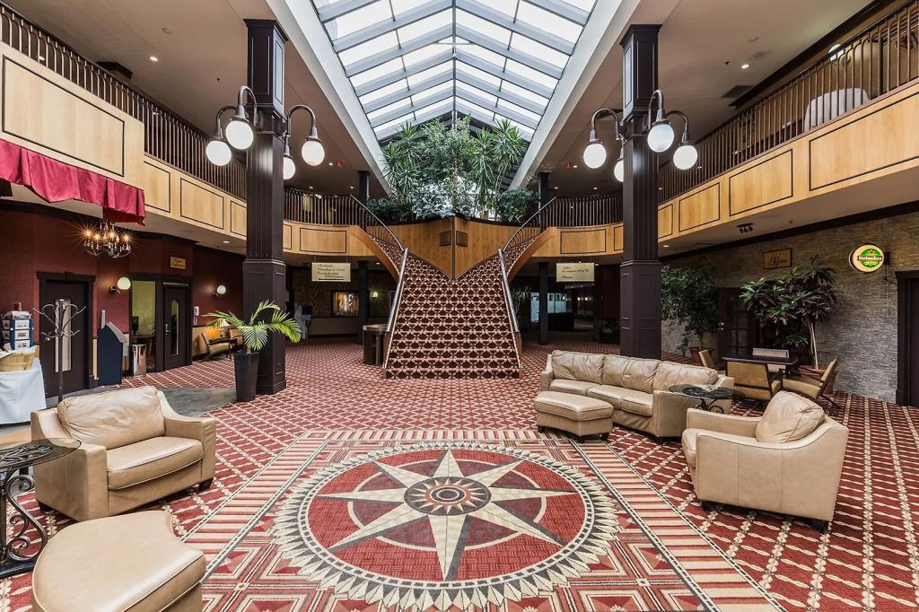 Hotel Rimouski - главное фото