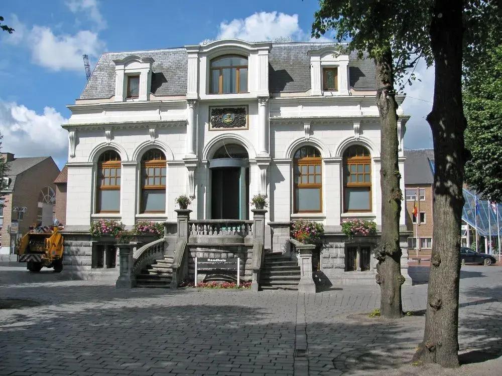 Corbie Lommel - главное фото