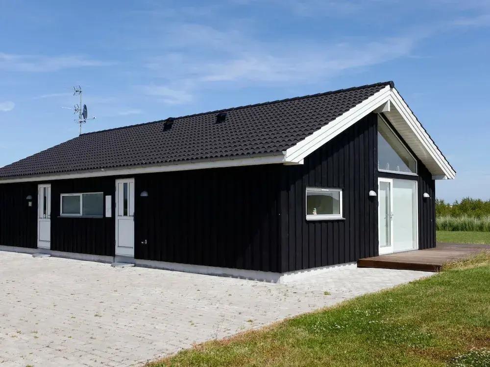 Alluring Holiday Home in Rødby With Whirlpool - главное фото