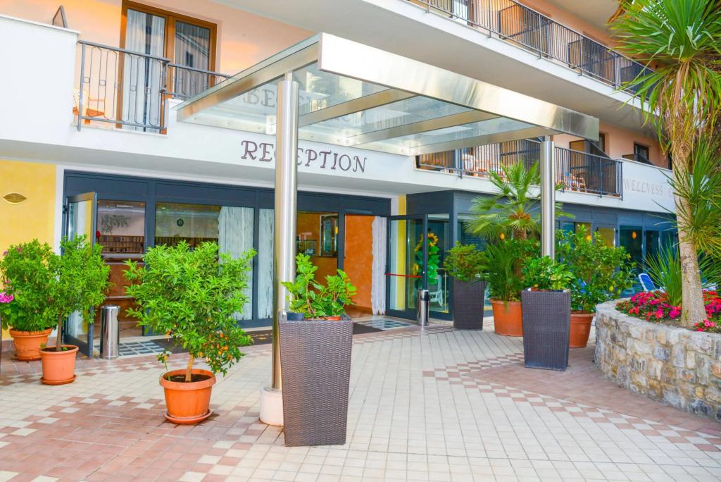 Hotel Garda Bellevue - главное фото