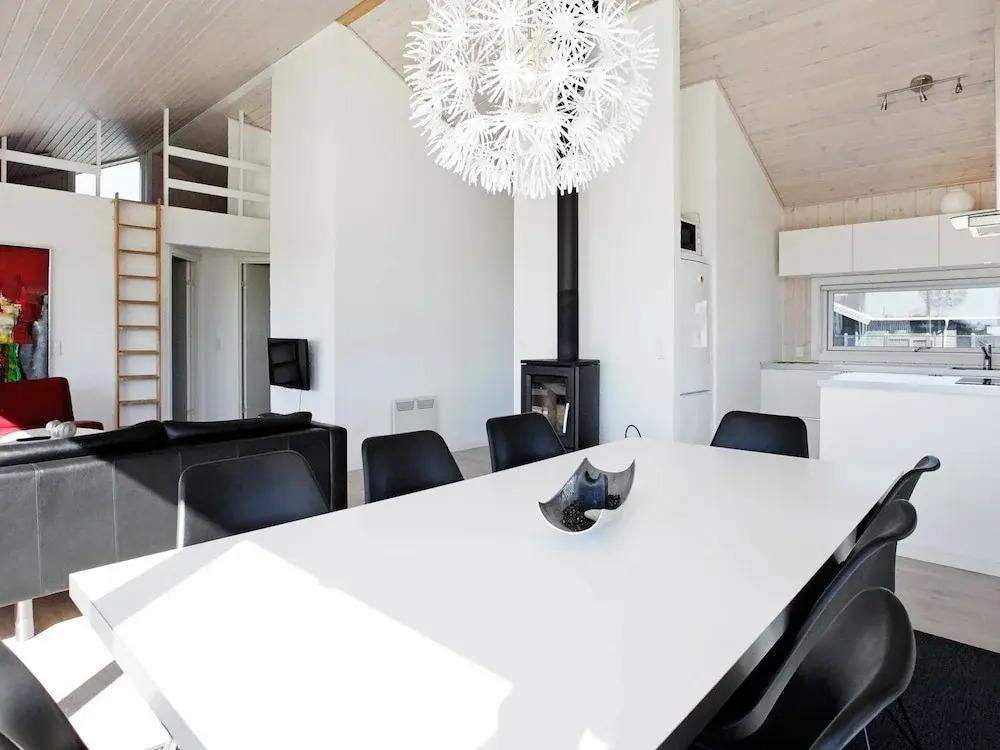 Tasteful Holiday Home in Hjørring Near Sea - главное фото