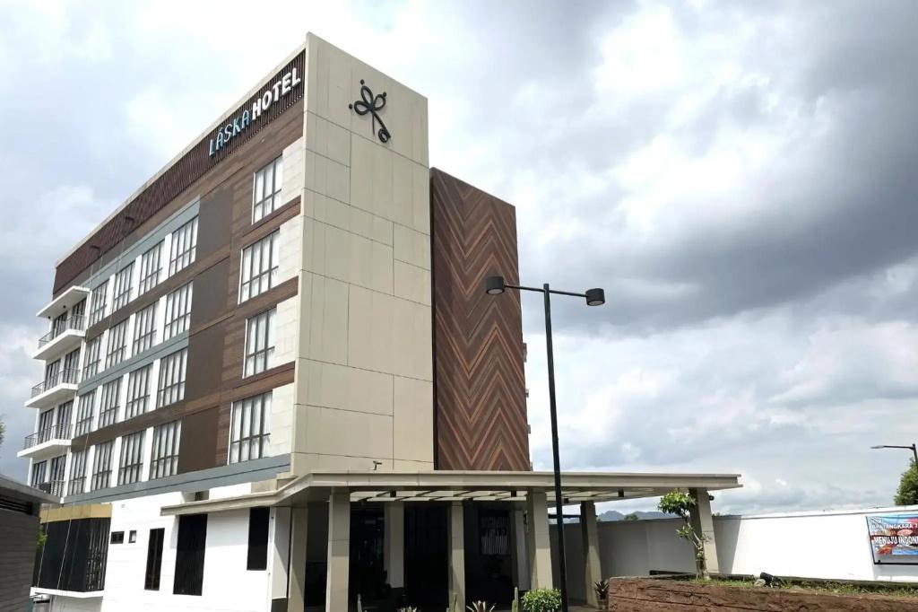 Hotel Santika Sukabumi - главное фото