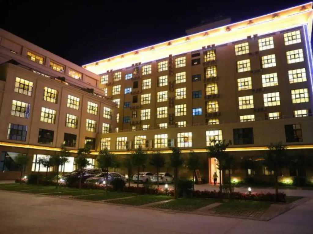 Hualong Hotel - главное фото