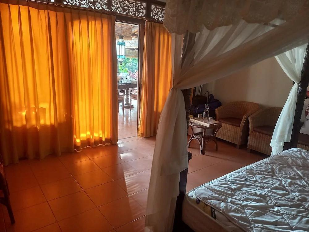 Bali North Beach B&B - главное фото