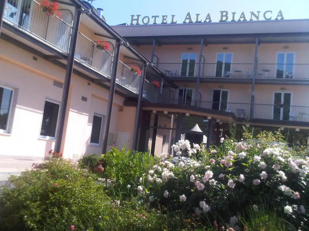 Ala Bianca - главное фото