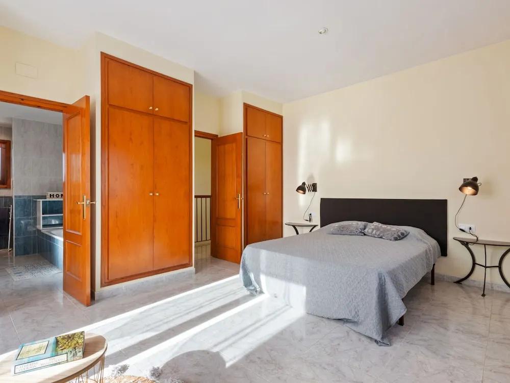 Cosy Holiday Home in Sant Pere Pescador With Private Swimming Pool - главное фото