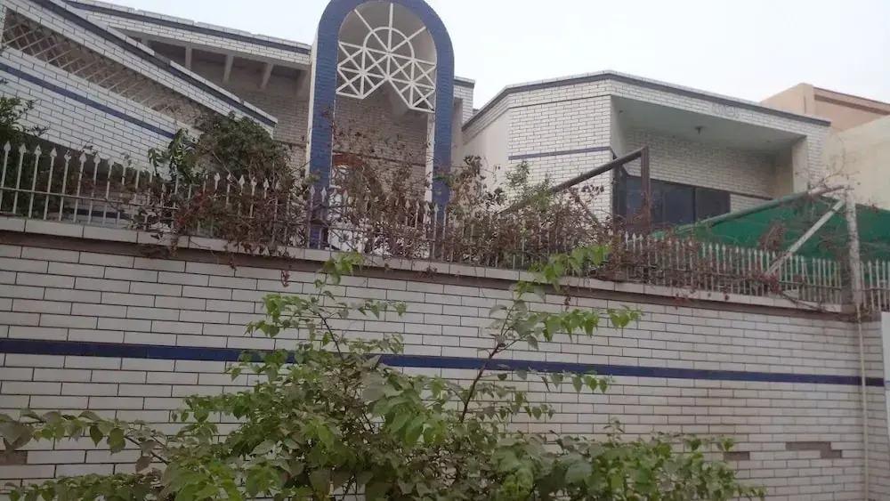 Hotel Paradise & Restaurent - главное фото