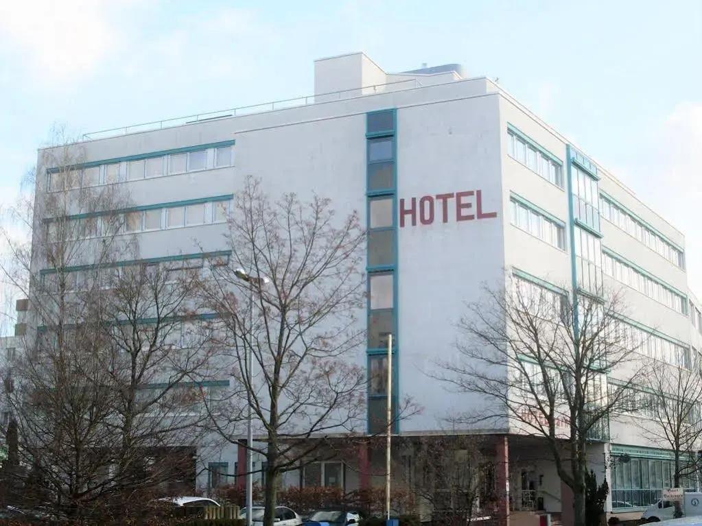 Businesshotel & Apartments Stuttgart-Vaihingen - главное фото