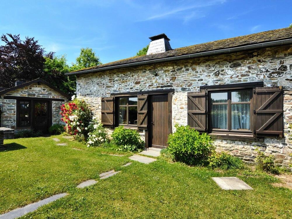 Picturesque Holiday Home in Petites Tailles with Garden - главное фото