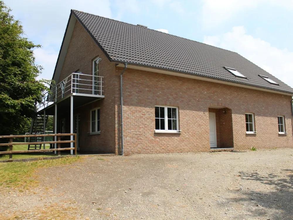 Modern Holiday Home in Robertville with Garden - главное фото