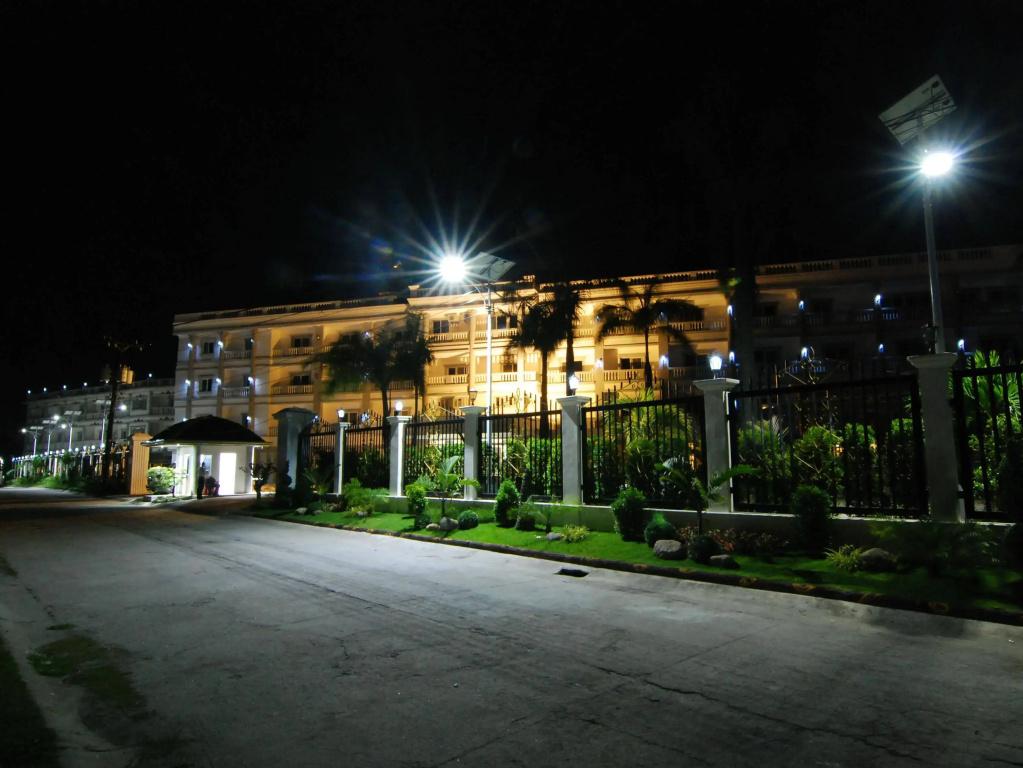 Clark CU Hotel - главное фото
