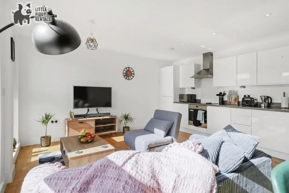Luxury Eco Super King Apartment With Large Balcony - главное фото
