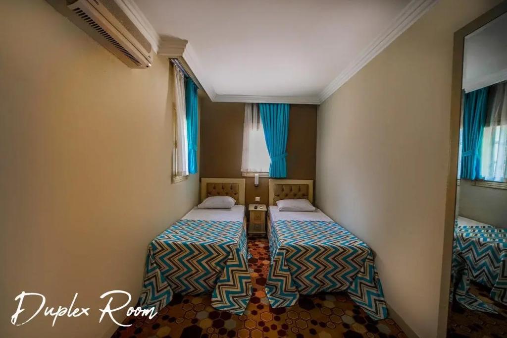 Отель Emelda Sun Club - главное фото