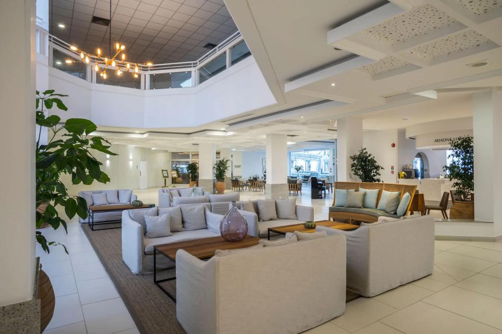 Leonardo Plaza Cypria Maris Beach Hotel & Spa - главное фото