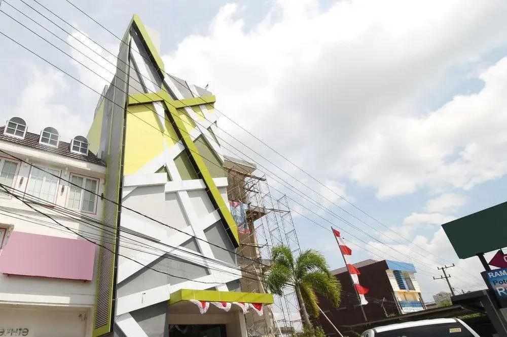 Trans City Hotel - главное фото