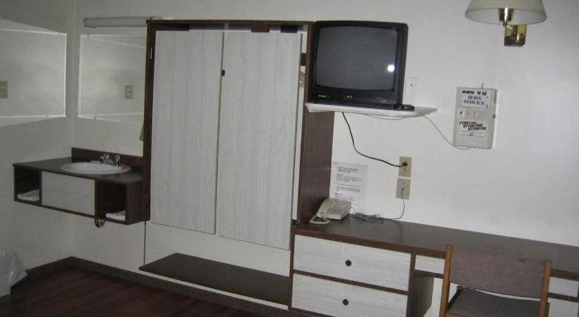 Motel Manic 2000 - главное фото