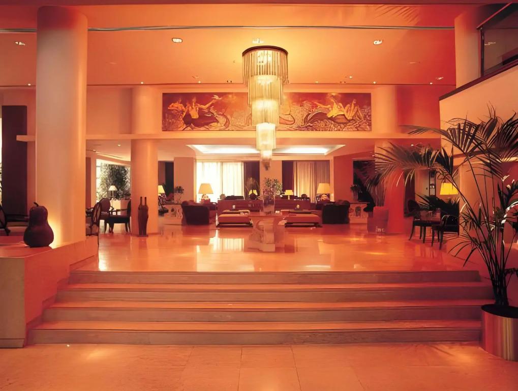 Adams Beach Hotel & Spa - главное фото