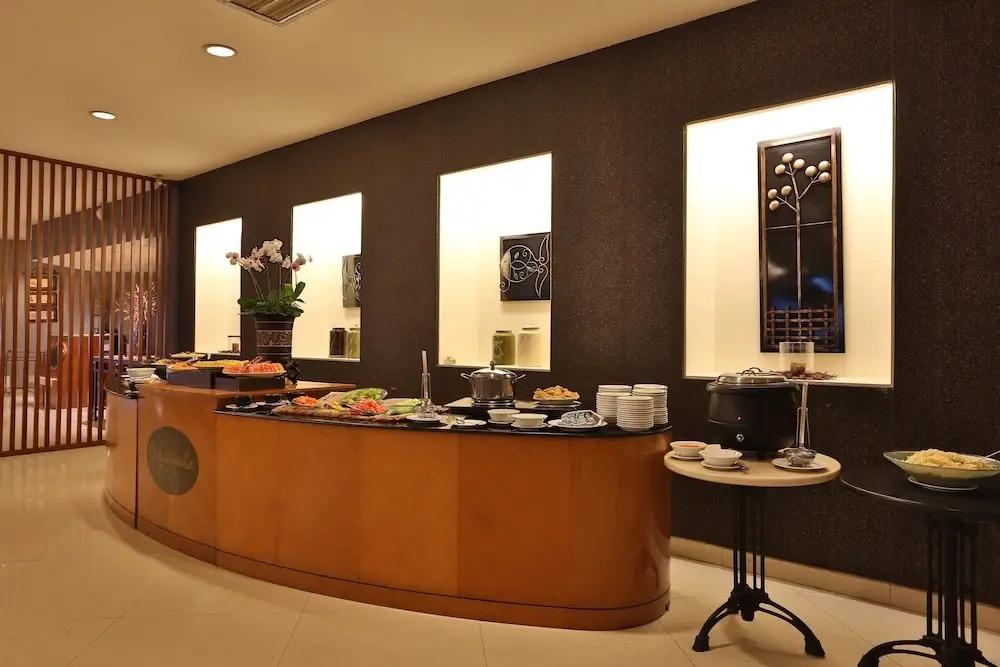 Ritzy - главное фото