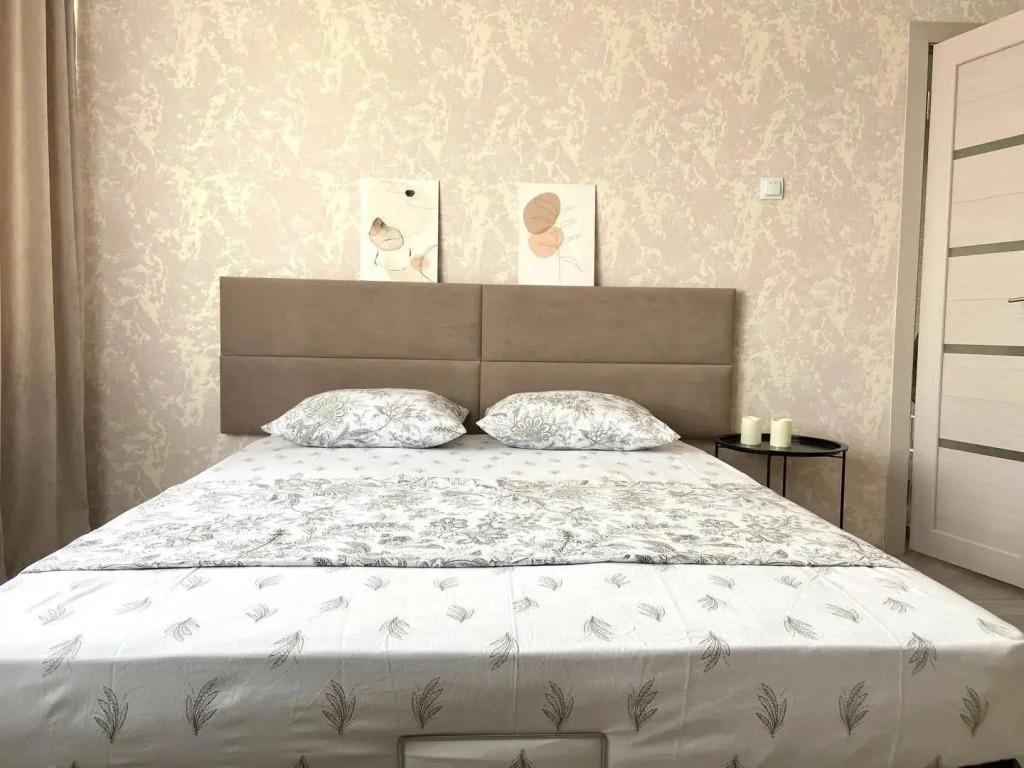 Апартаменты на проспекте 60 лет СССР 16 - главное фото