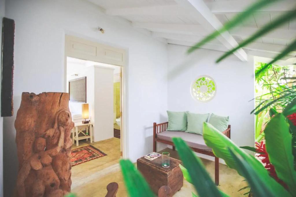 Karmel Villa Thalduwa Island - Five Bedroom Luxury Villa with Private Pool - главное фото