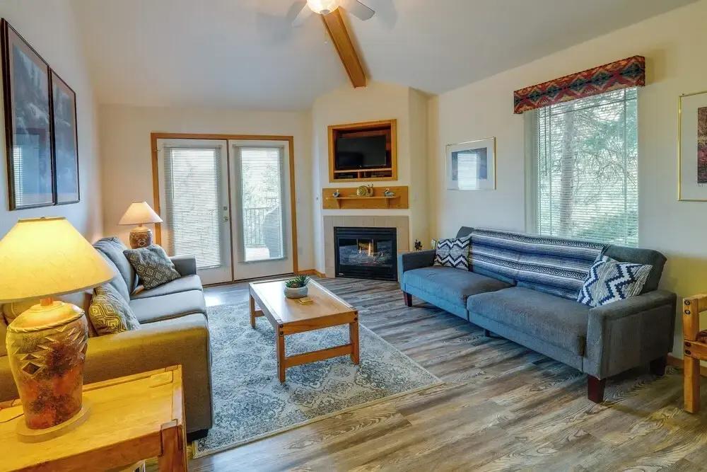Resort-style Klamath Falls Home, Golf Course View! - главное фото