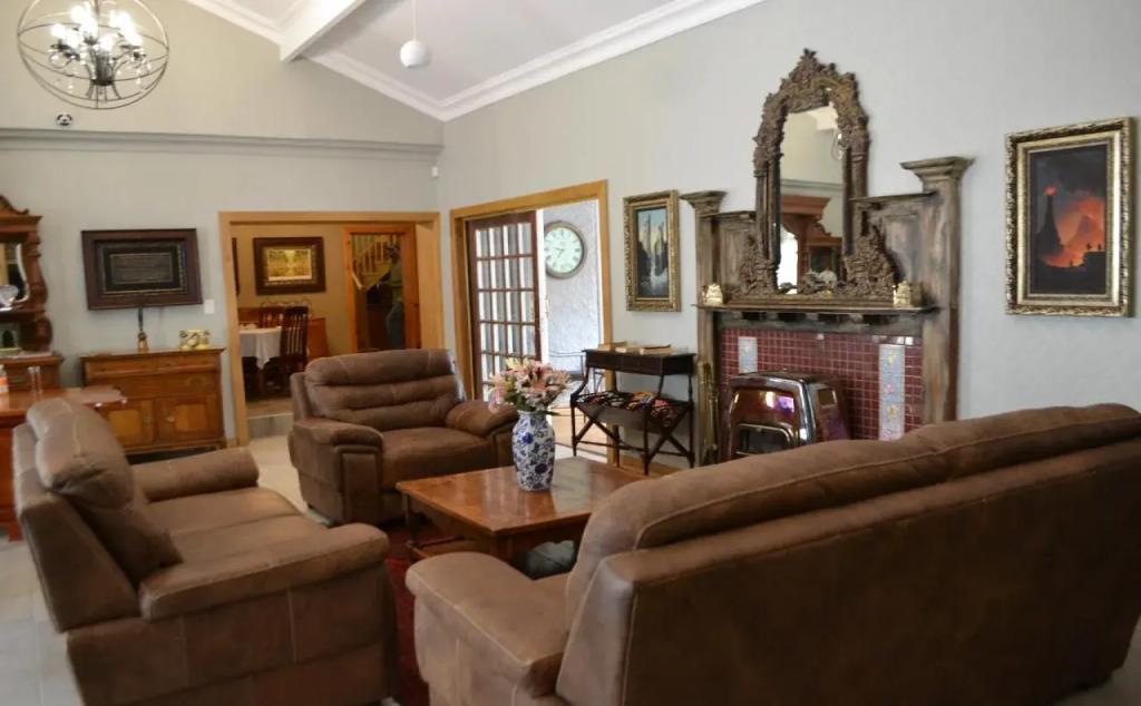 Hobbit Boutique Hotel - главное фото