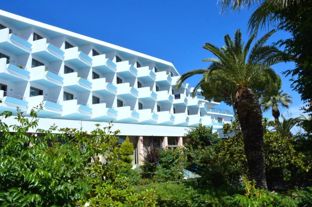Blue Horizon Hotel - главное фото
