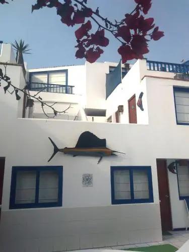 Hostal Los Delfines San Bartolo - главное фото