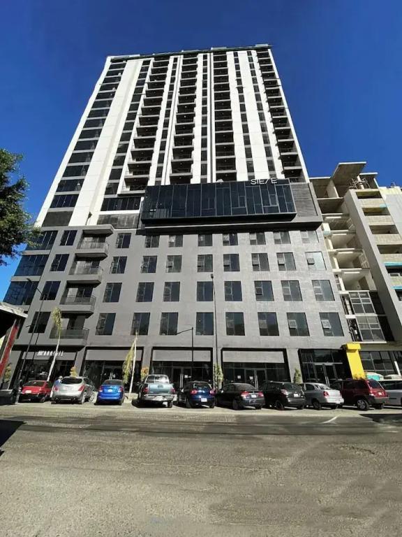 Downtown Designer Apartments by ULIV - главное фото