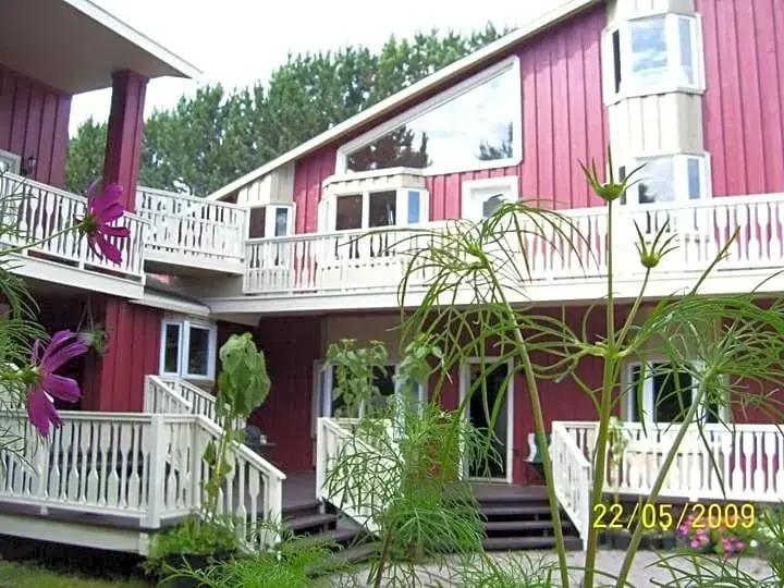 Auberge de Ferme-Neuve - главное фото