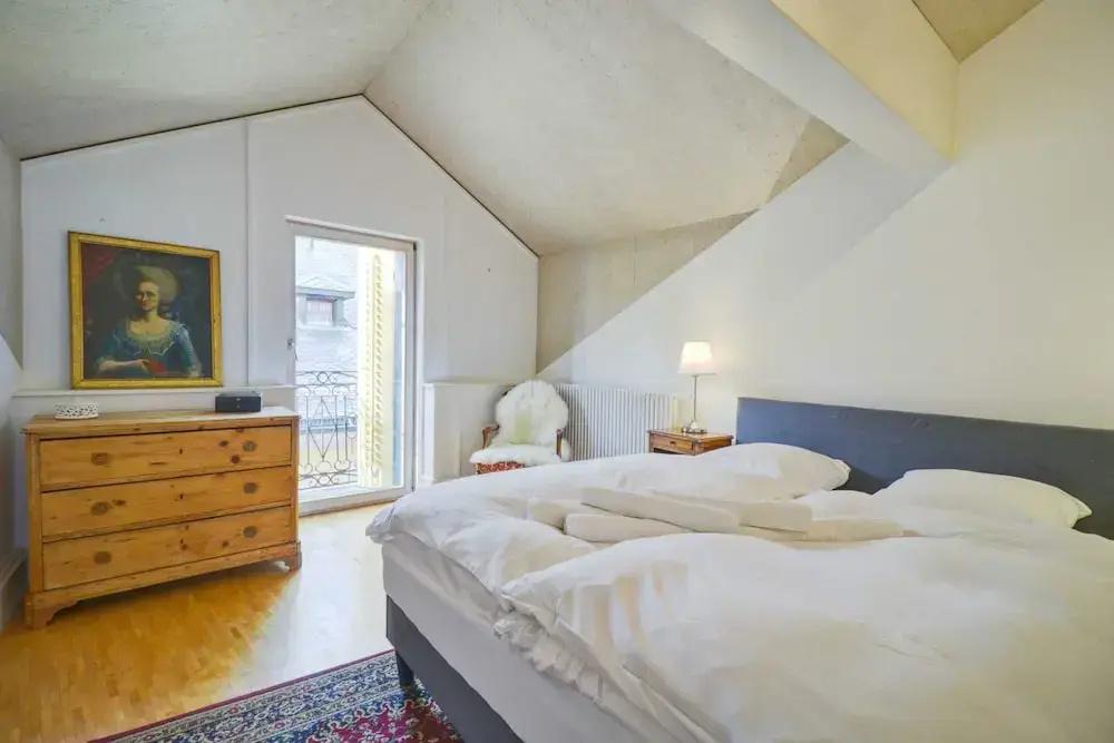 Cozy Penthouse in the old Town of Sion - главное фото