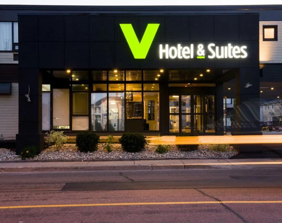 V Hotel & Suites - главное фото