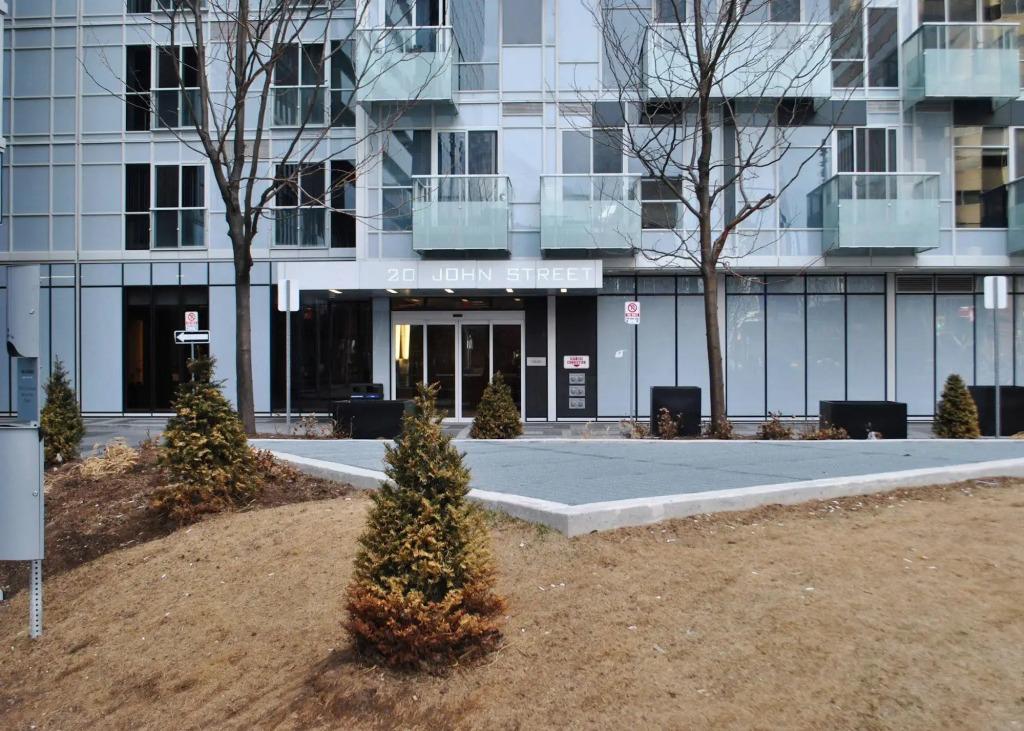 Livingsuites Toronto - Front & John - главное фото