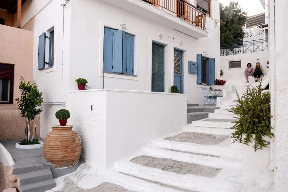 Amphoras Apartments - главное фото