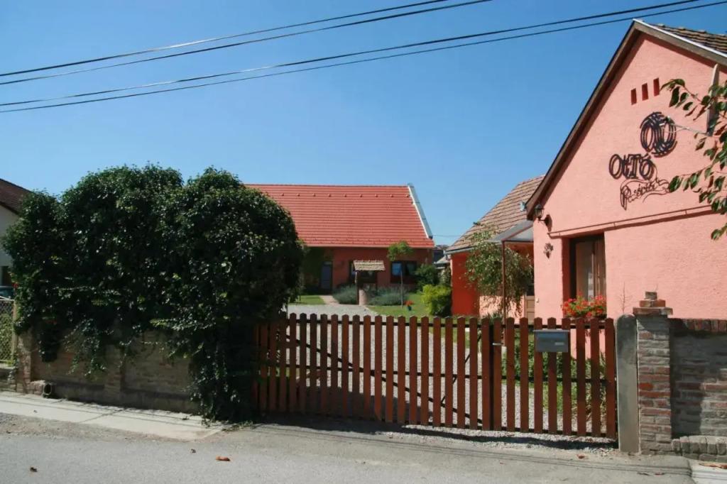 Ottó Panzió Villány - главное фото