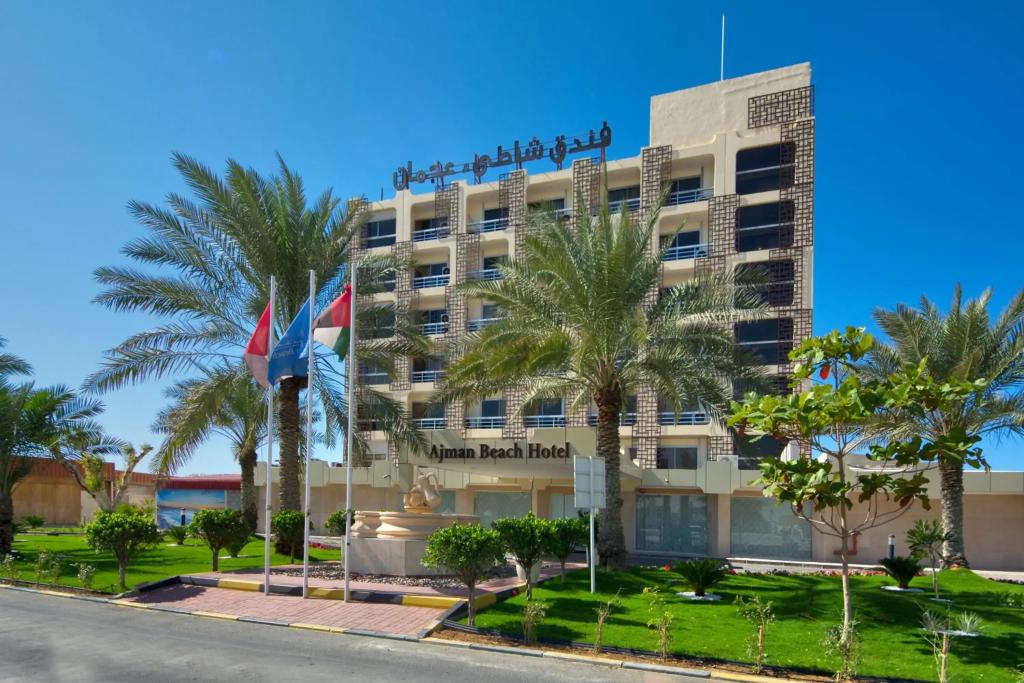 Ajman Beach Hotel - главное фото