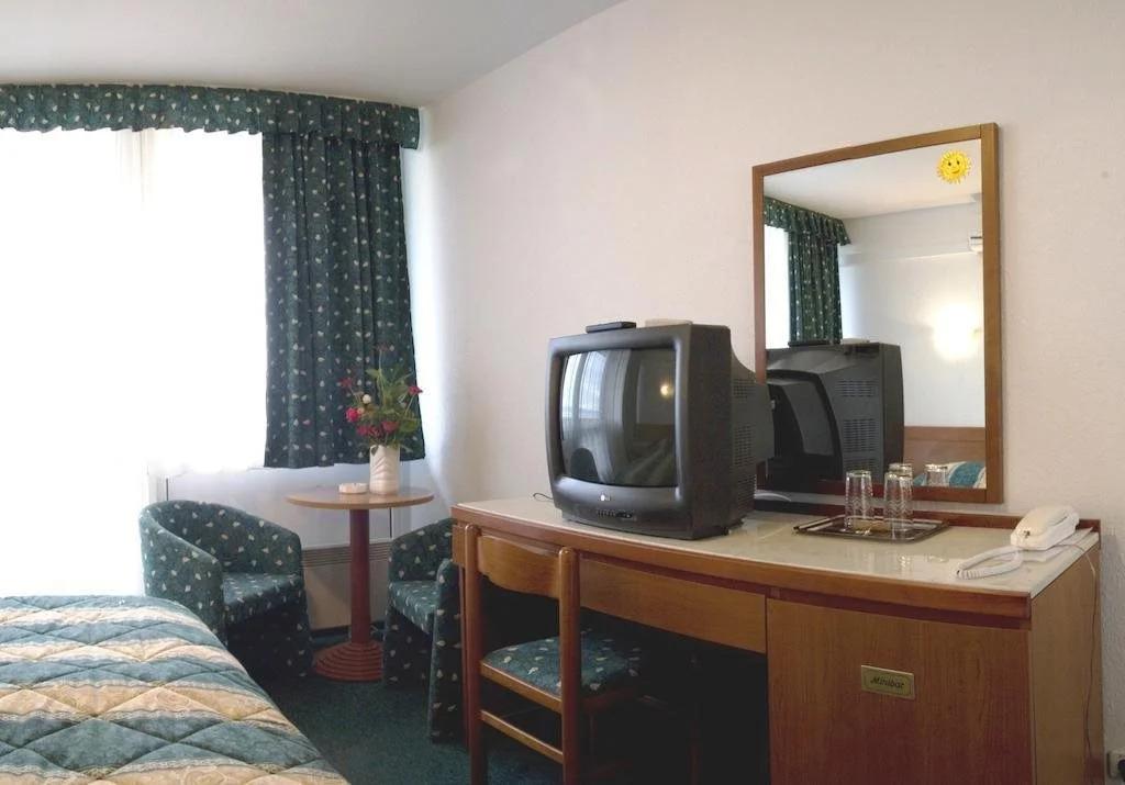 Riviera Park Hotel - главное фото