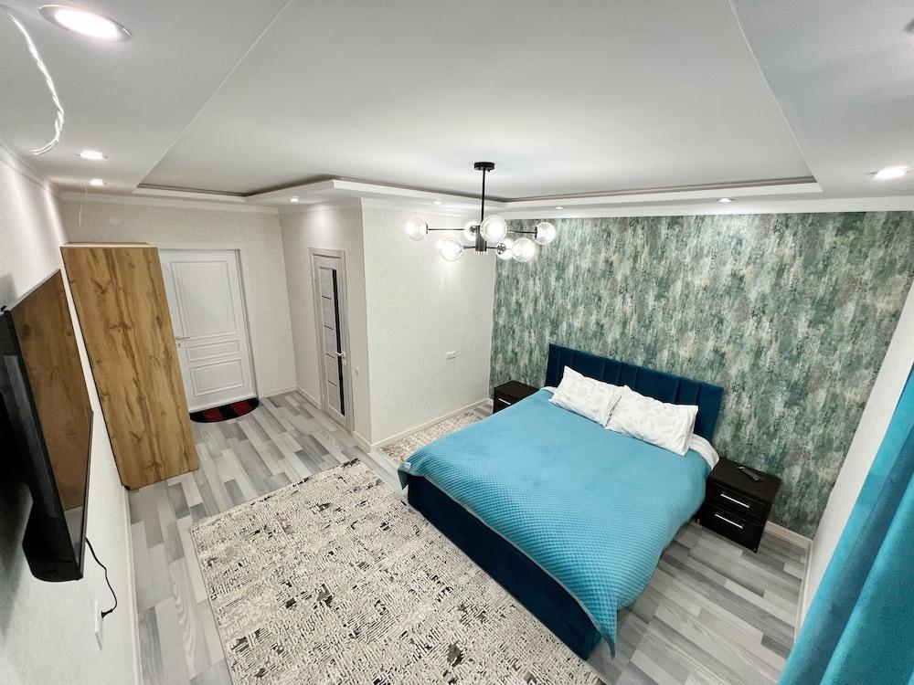 Karakol J.A city Hotel - главное фото