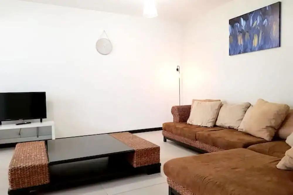 Property with One Bedroom in Entre-Deux, with Furnished Terrace - 15 Km From the Beach - главное фото