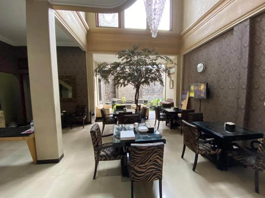 Mess MT Haryono RedPartner - главное фото