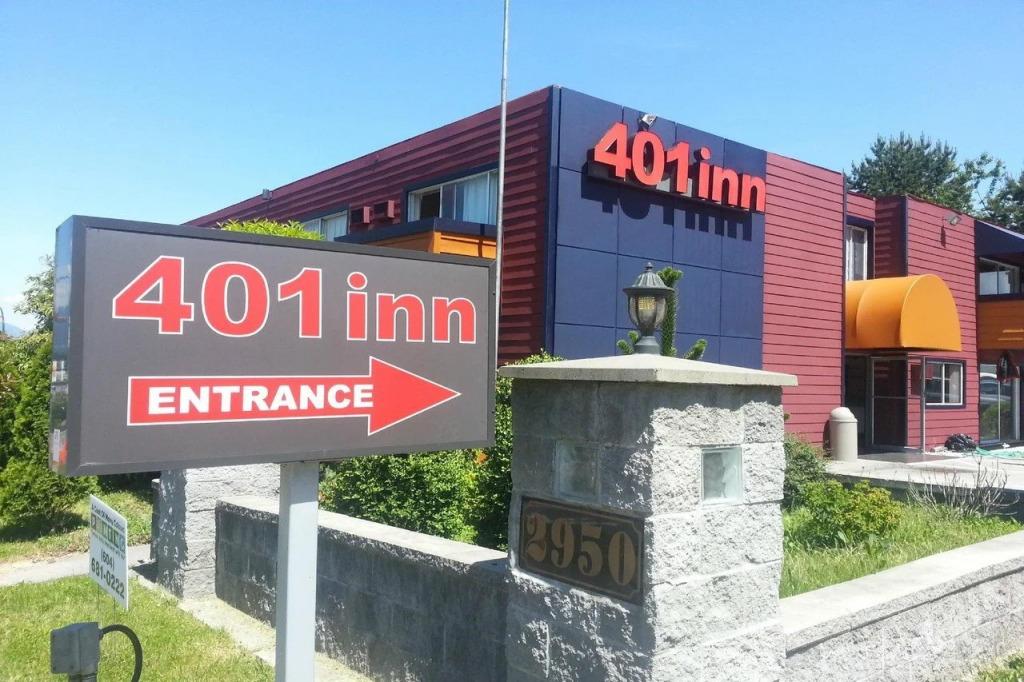 Coast Metro Vancouver Hotel - главное фото