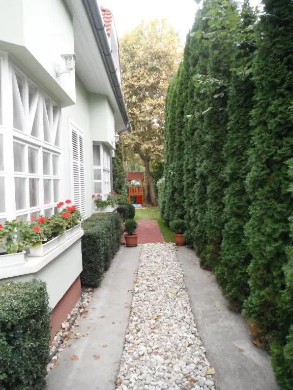 Csokonai guesthouse - главное фото