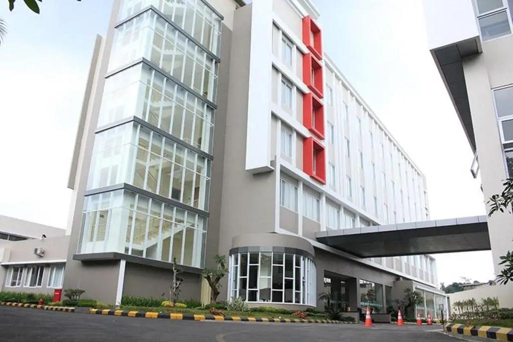 Horison Hotel Sukabumi - главное фото