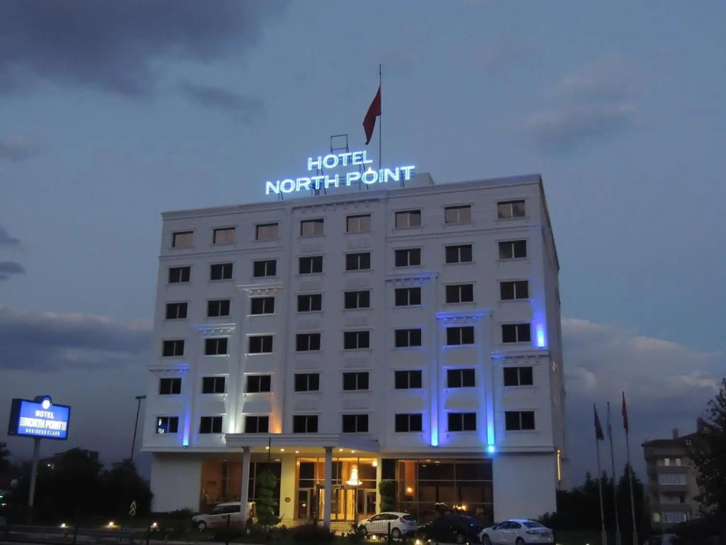 North Point Hotel - главное фото