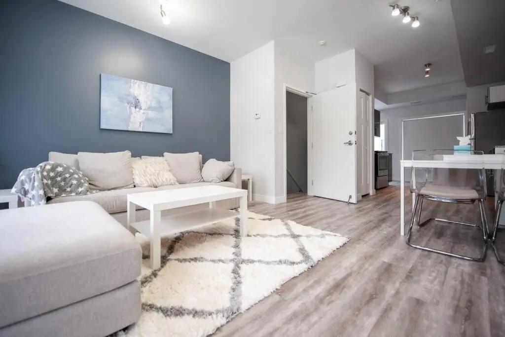 Upscale 2 bedroom Townhouse near Univ of Manitoba - главное фото