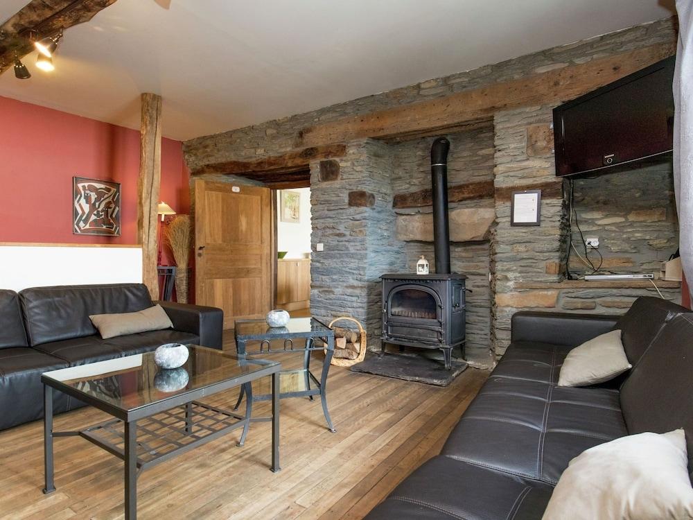 Spacious Farmhouse in Gouvy With Indoor Pool - главное фото