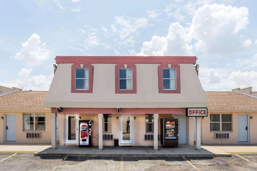 Knights Inn - Peru, IN - главное фото