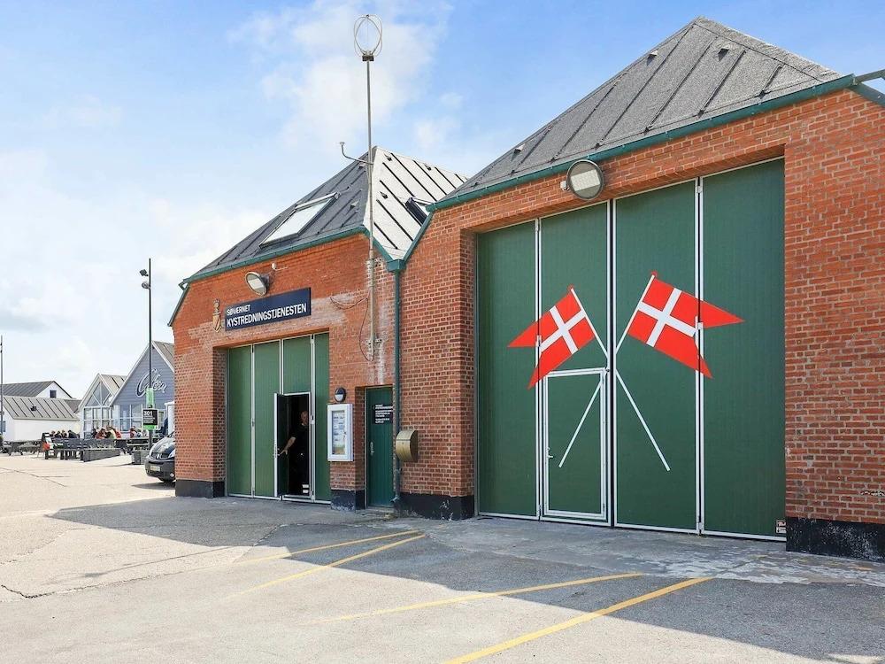 Homely Holiday Home in Thisted With Whirlpool - главное фото