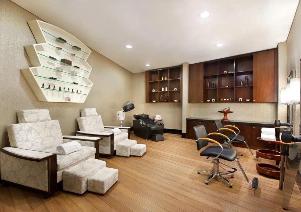 The Trans Luxury Hotel - главное фото